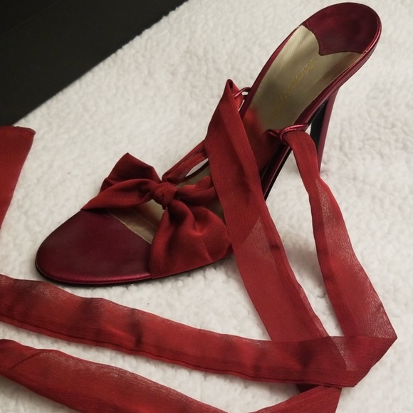 BCBG MaxAzria Mary Shoe - 10 - Picture 2 of 4